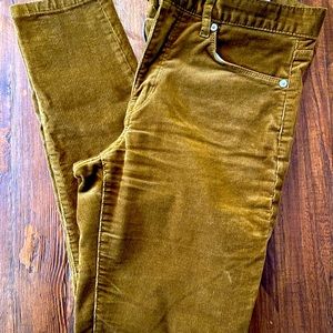 Banana Republic Women’s Corduroy Pant size 27